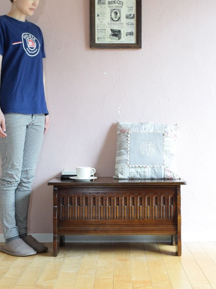 アンティークのブランケットボックス