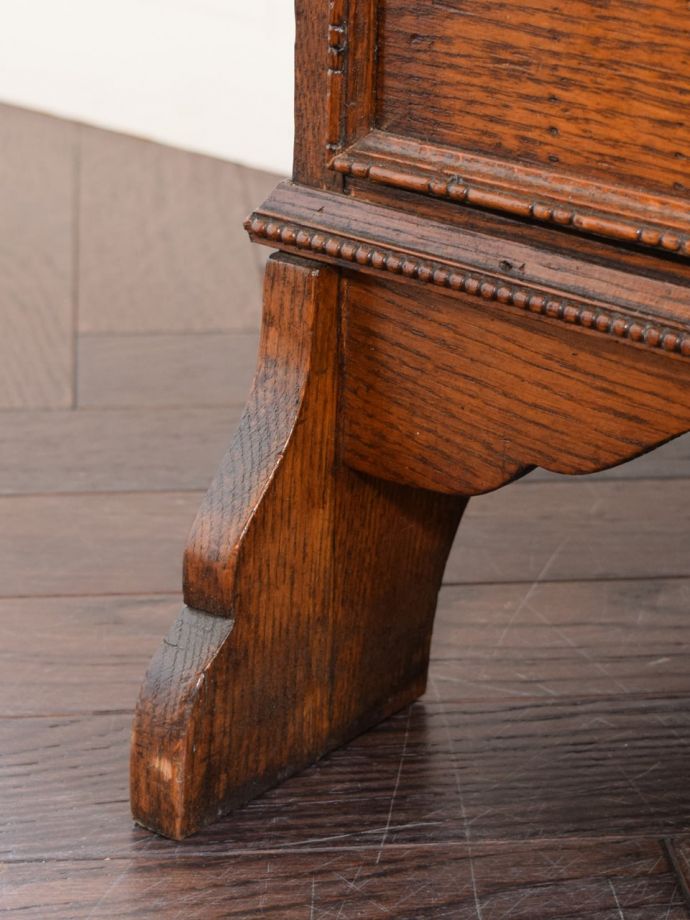 アンティーク家具の脚