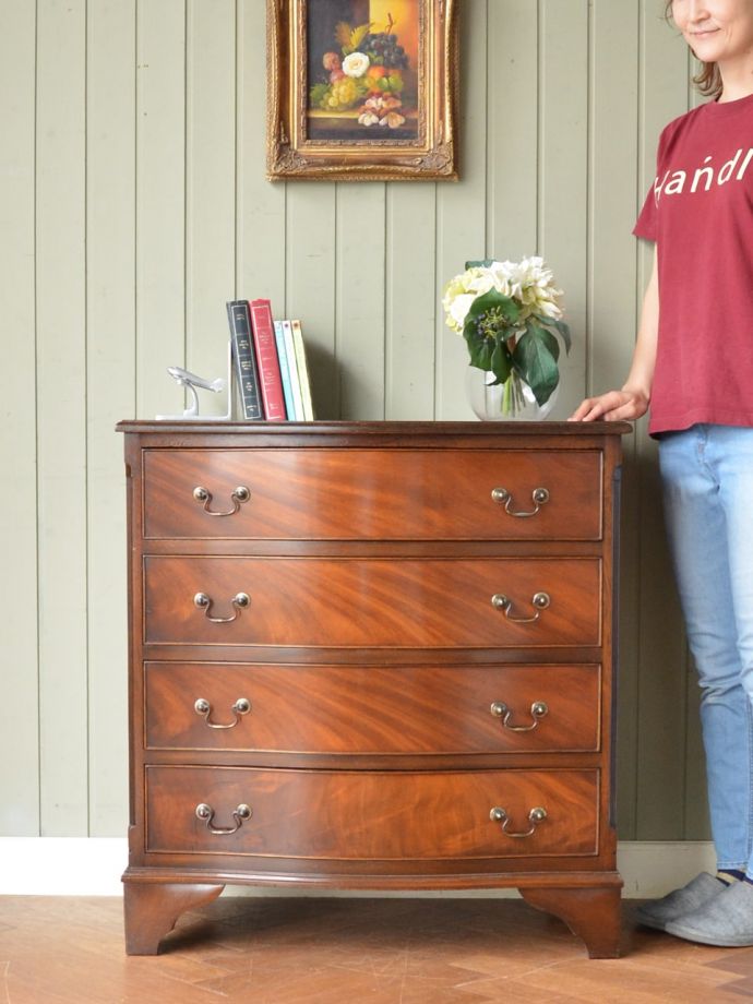 英国アンティークのチェスト