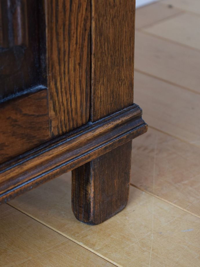 アンティーク家具の脚