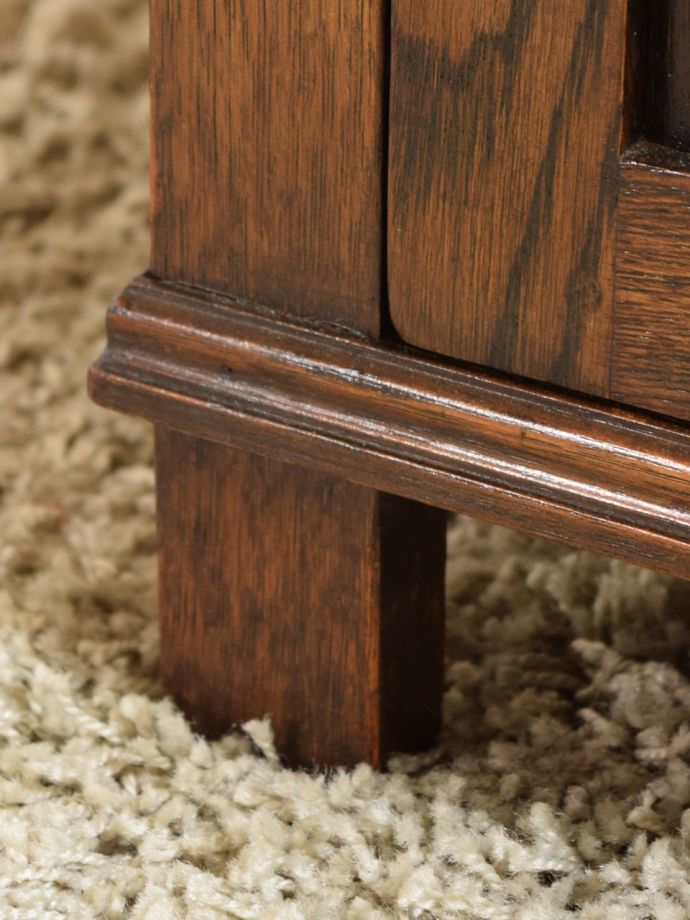 アンティーク家具の脚