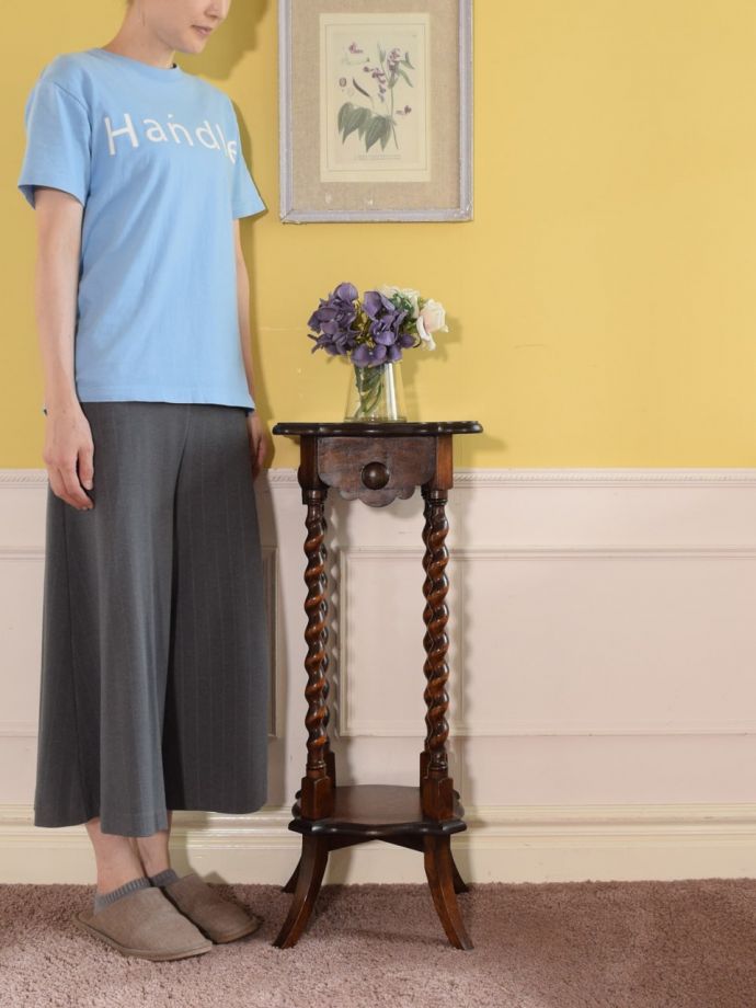 アンティークのプランツスタンド