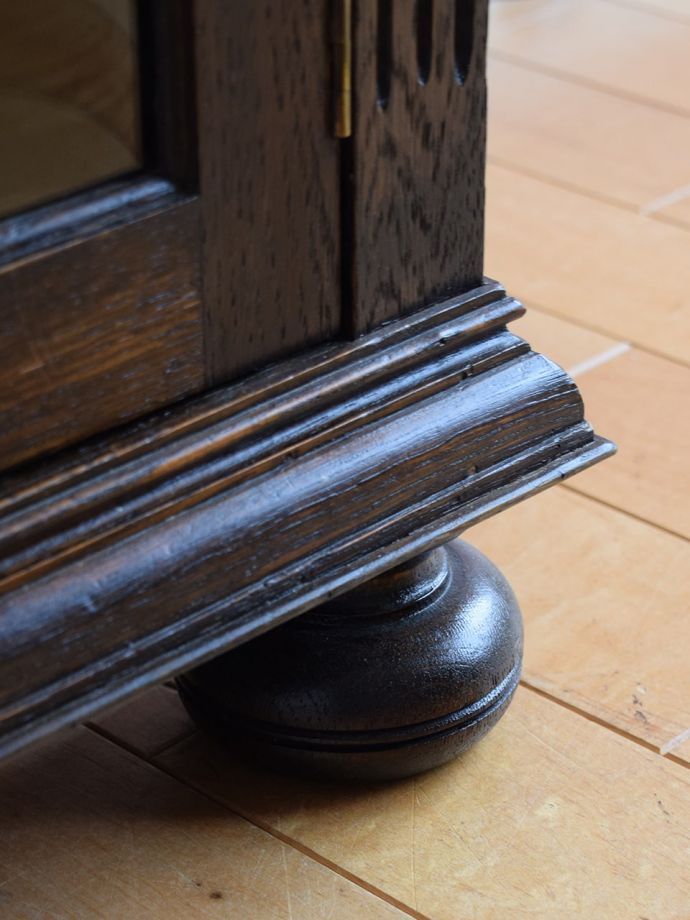 アンティーク家具の脚