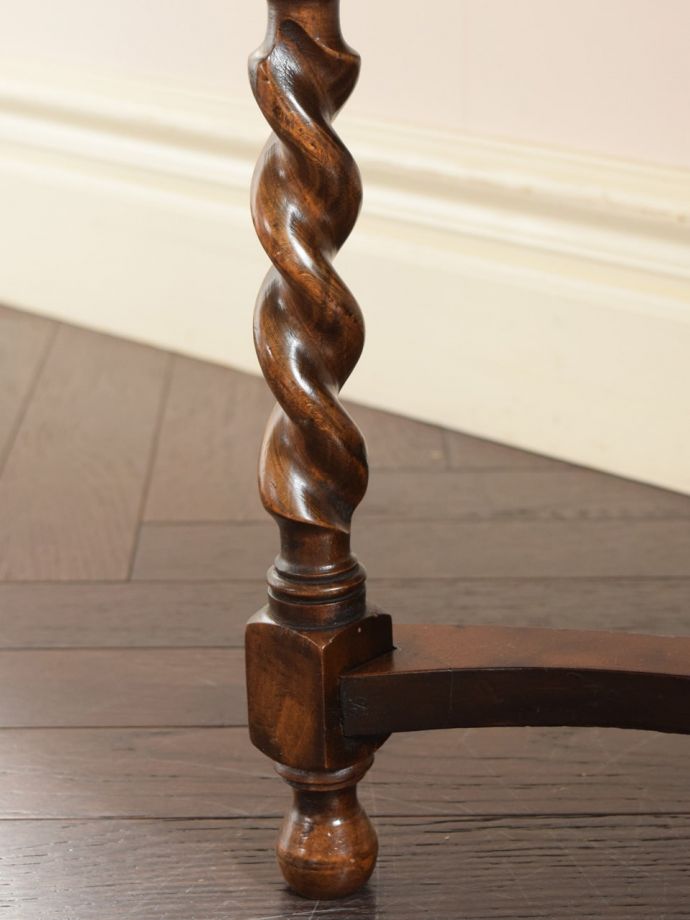 アンティーク家具の脚