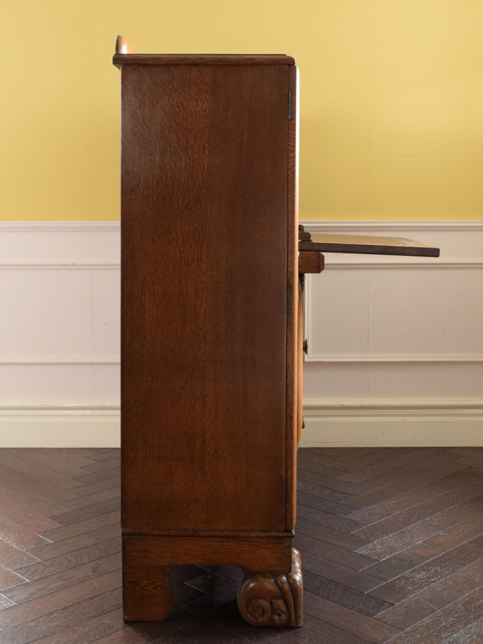 サイドバイサイドの側面