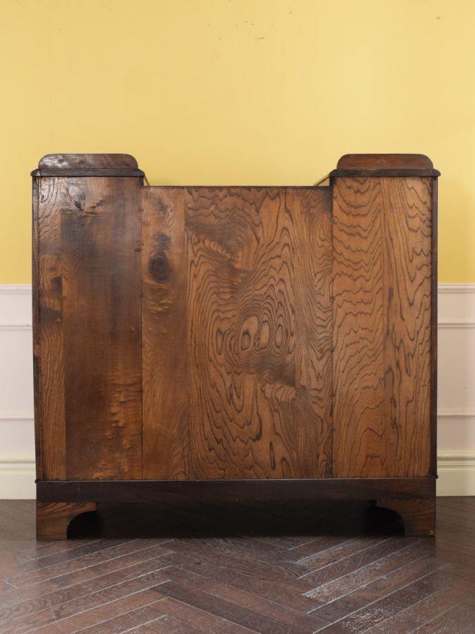 サイドバイサイドの後ろ姿