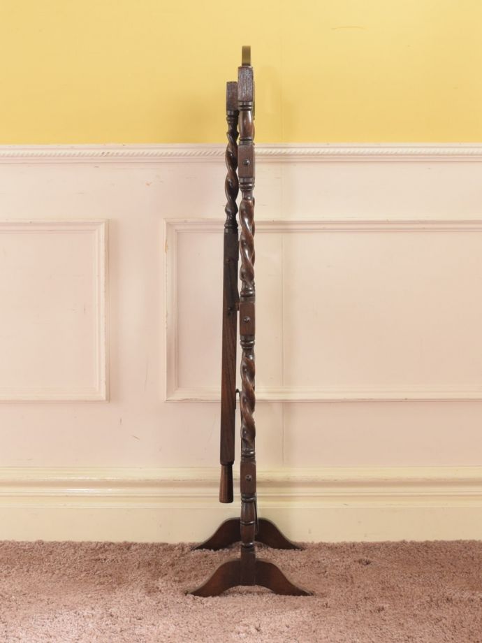 畳んだ時のケーキスタンドの側面