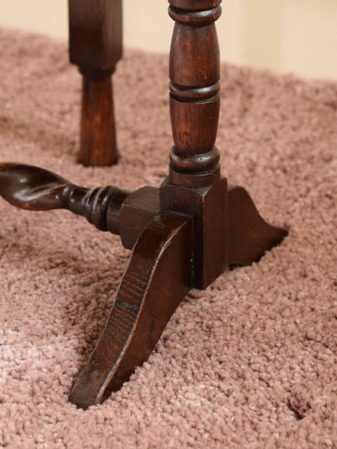 アンティーク家具の脚