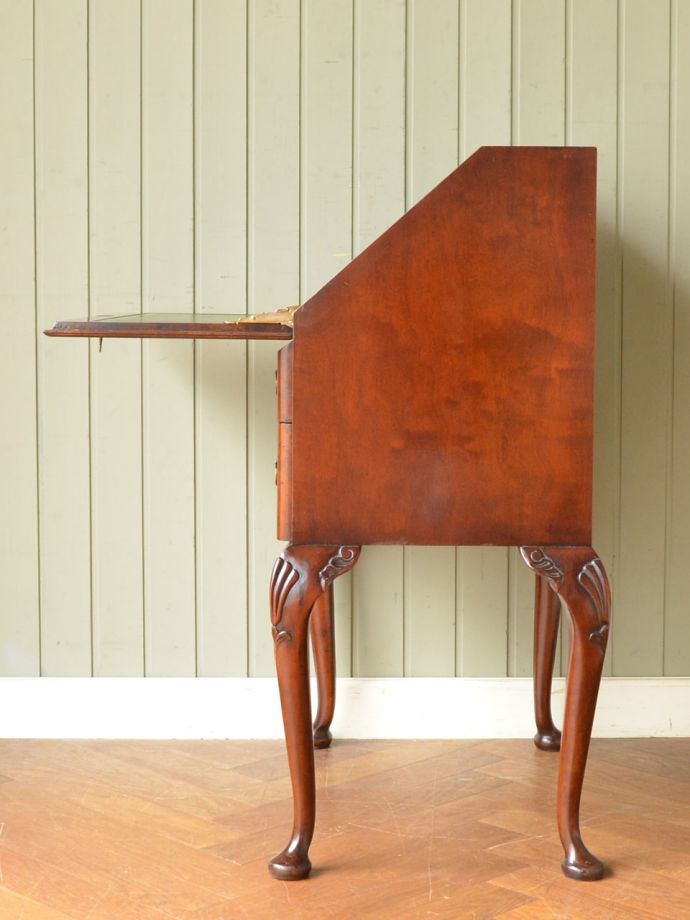 ビューローの側面