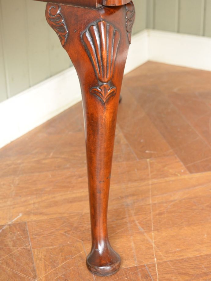 アンティーク家具の脚