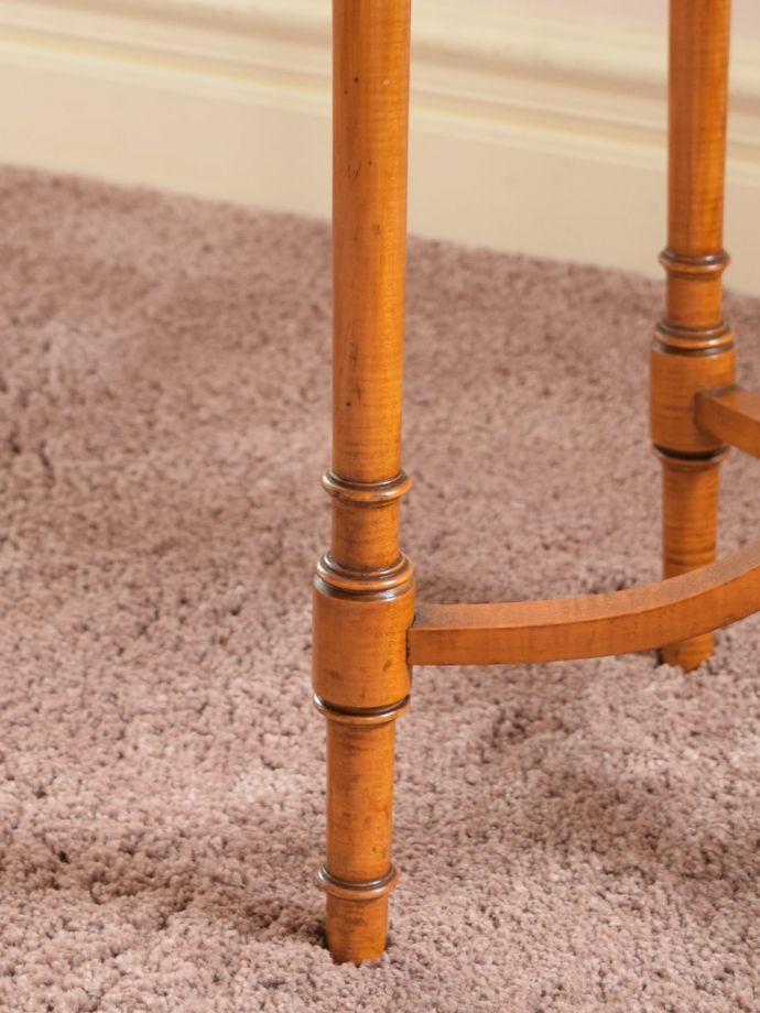 アンティーク家具の脚