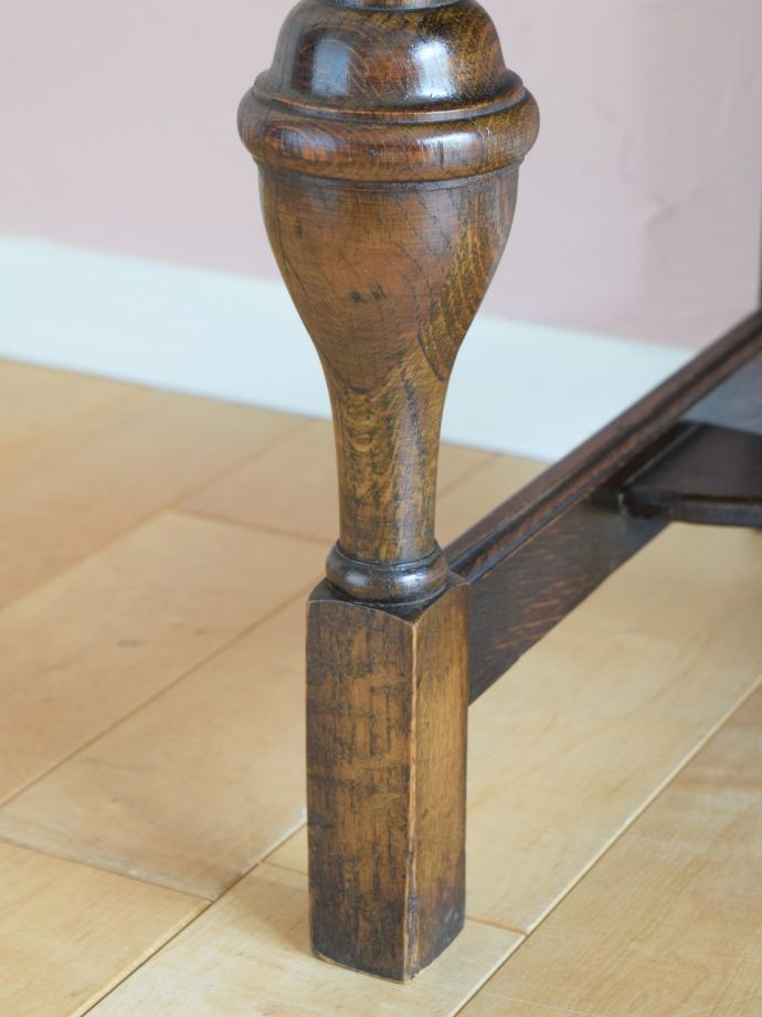 アンティーク家具の脚