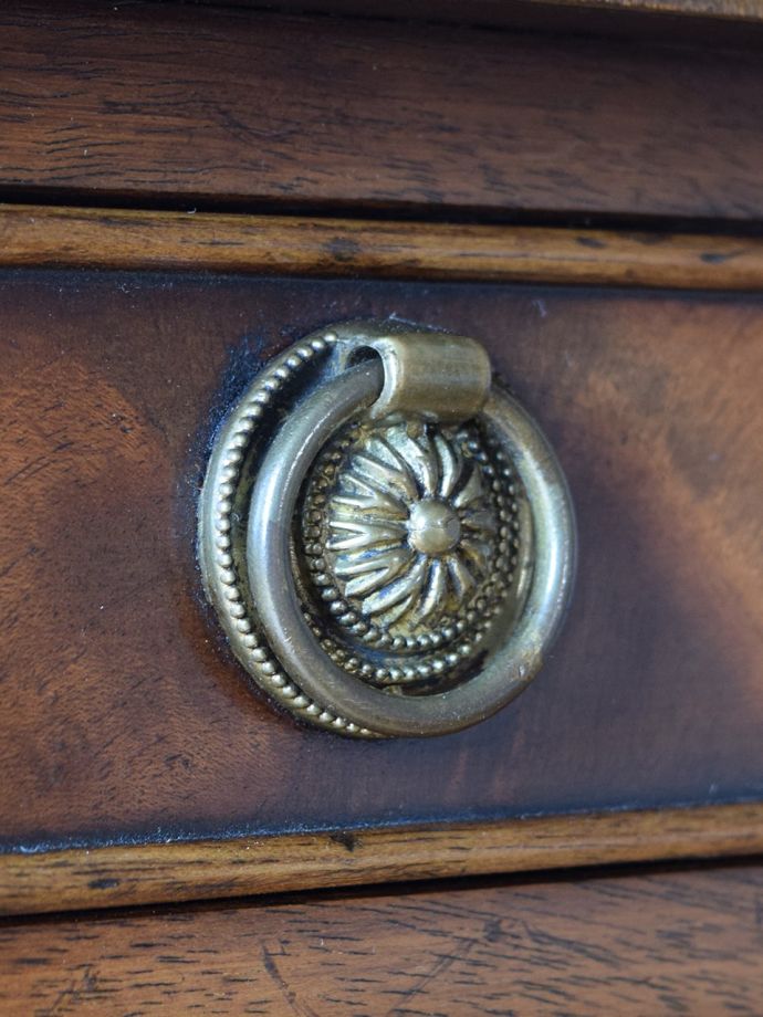 アンティークらしい取っ手