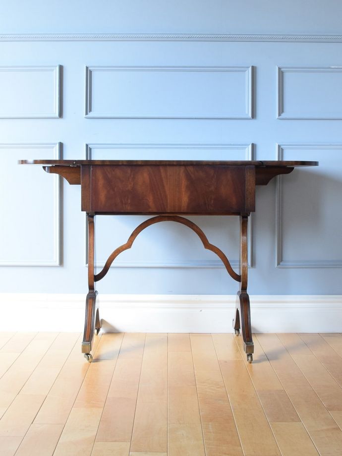 両方開いて広々と