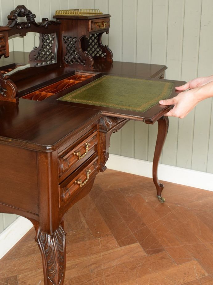 アンティークの書斎机の天板
