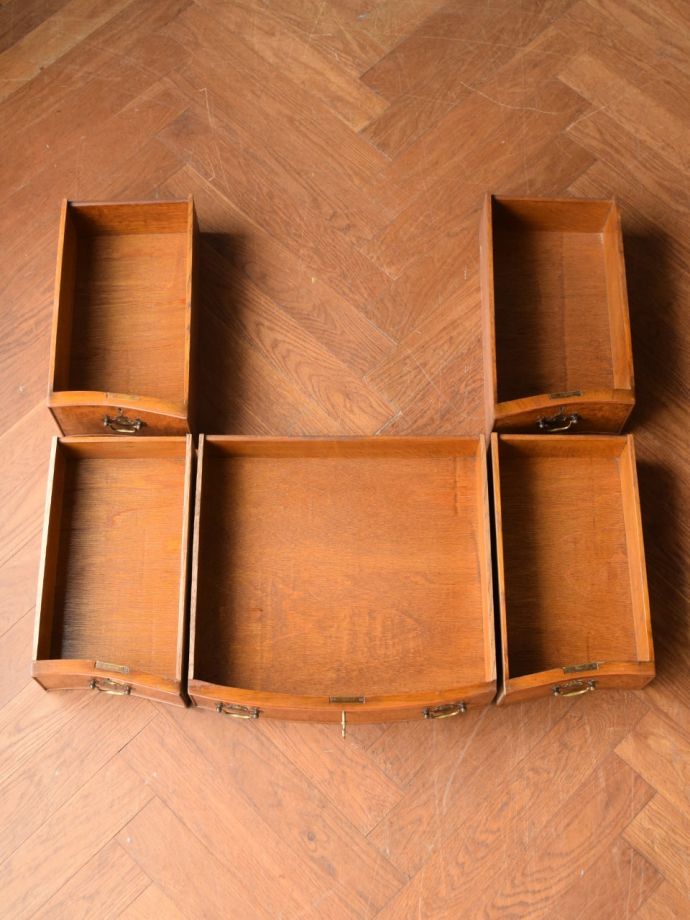 アンティークデスクの引き出し