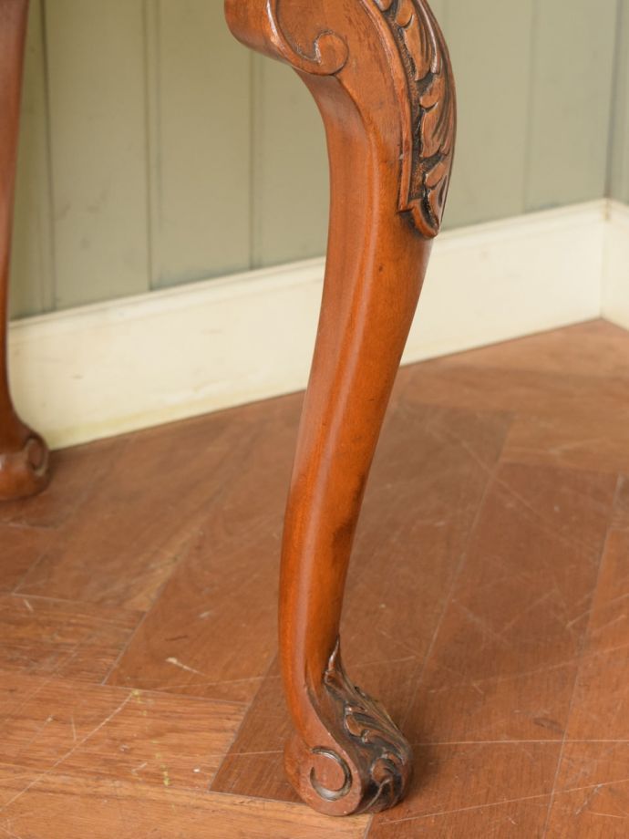 アンティークデスクの脚