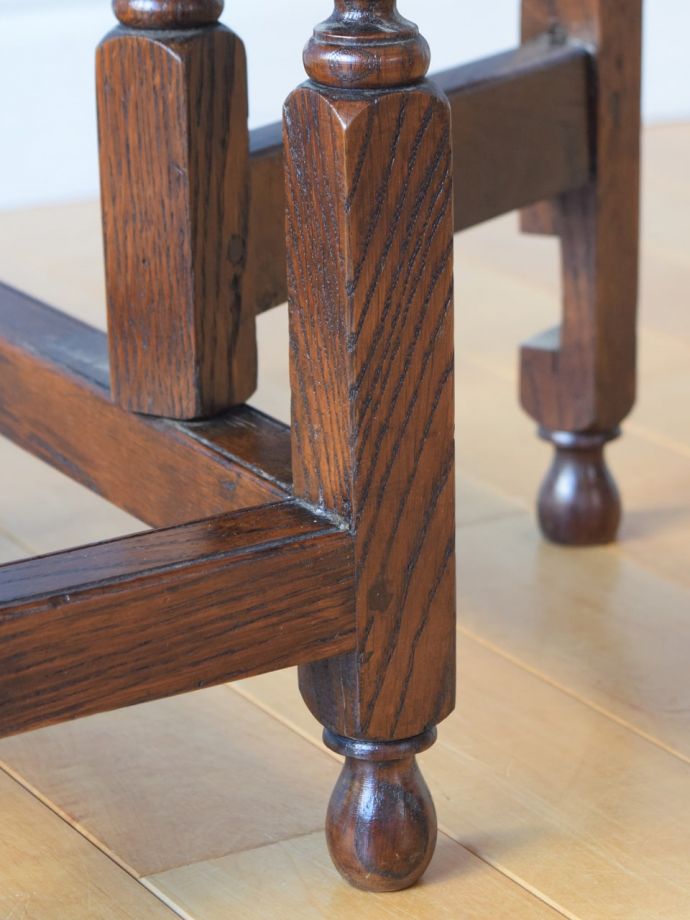 ゲートレッグテーブルの脚