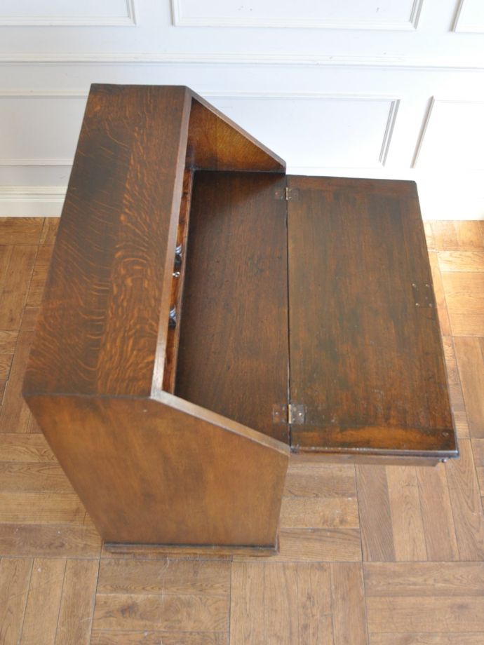 アンティークの書斎デスクの天板