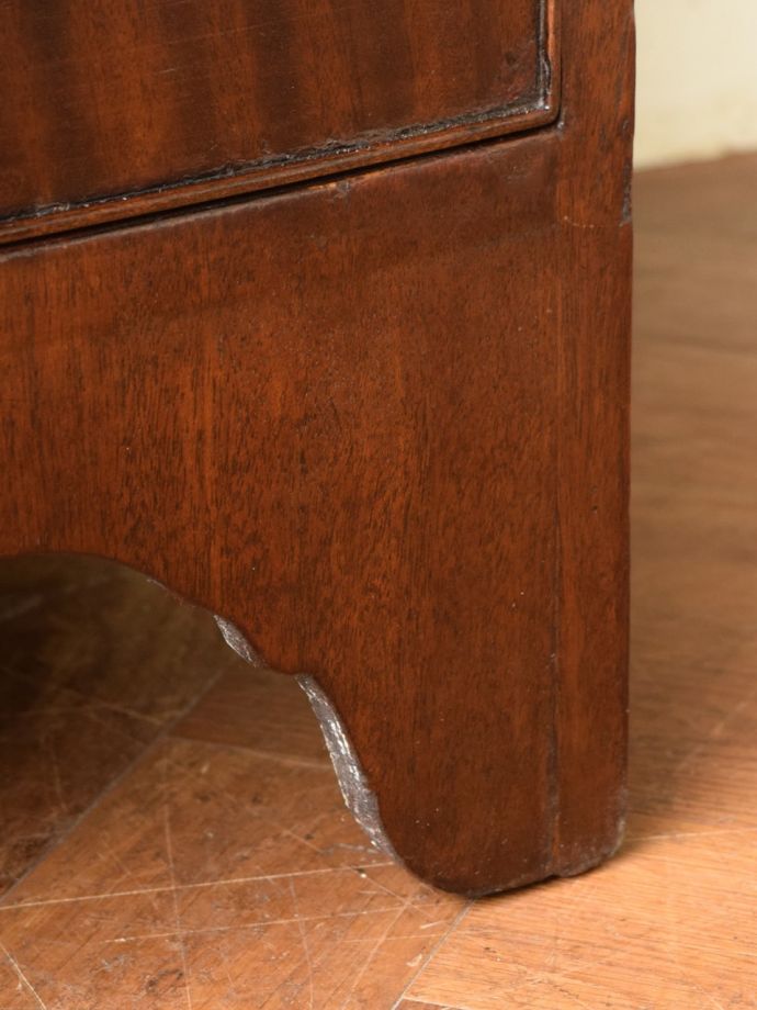 アンティーク家具の脚