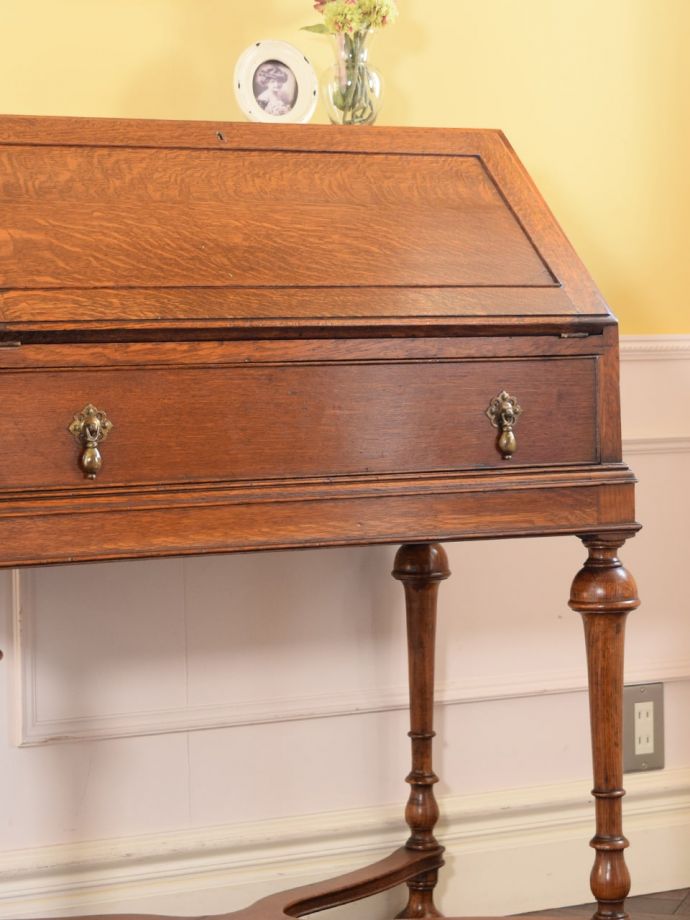 おしゃれなアンティークの家具