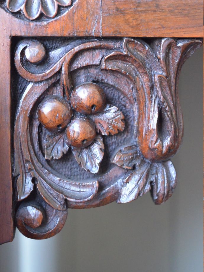 アンティークらしい装飾