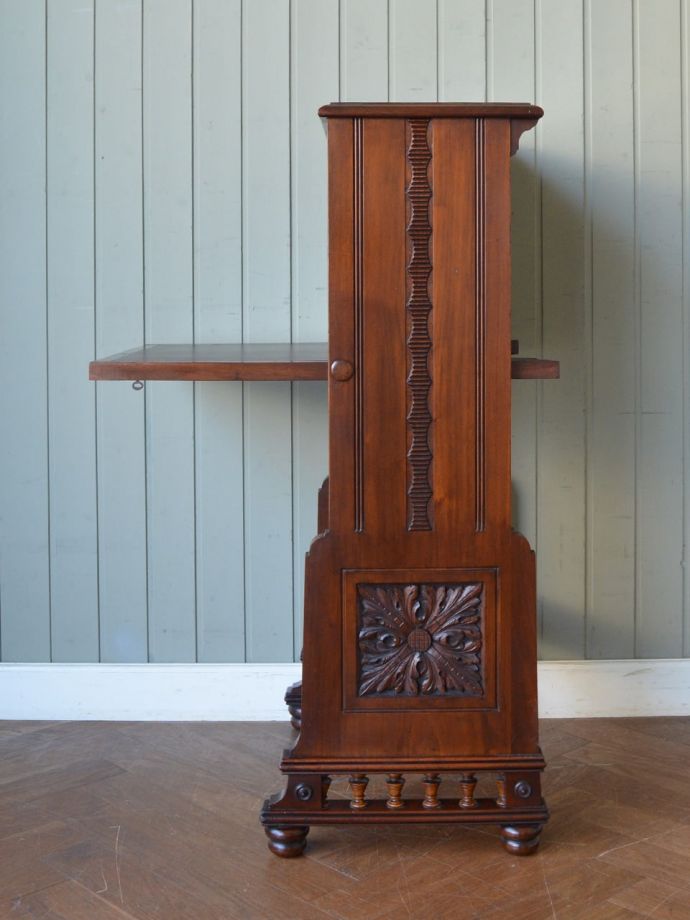 ビューローの側面