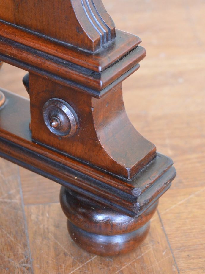 アンティーク家具の脚