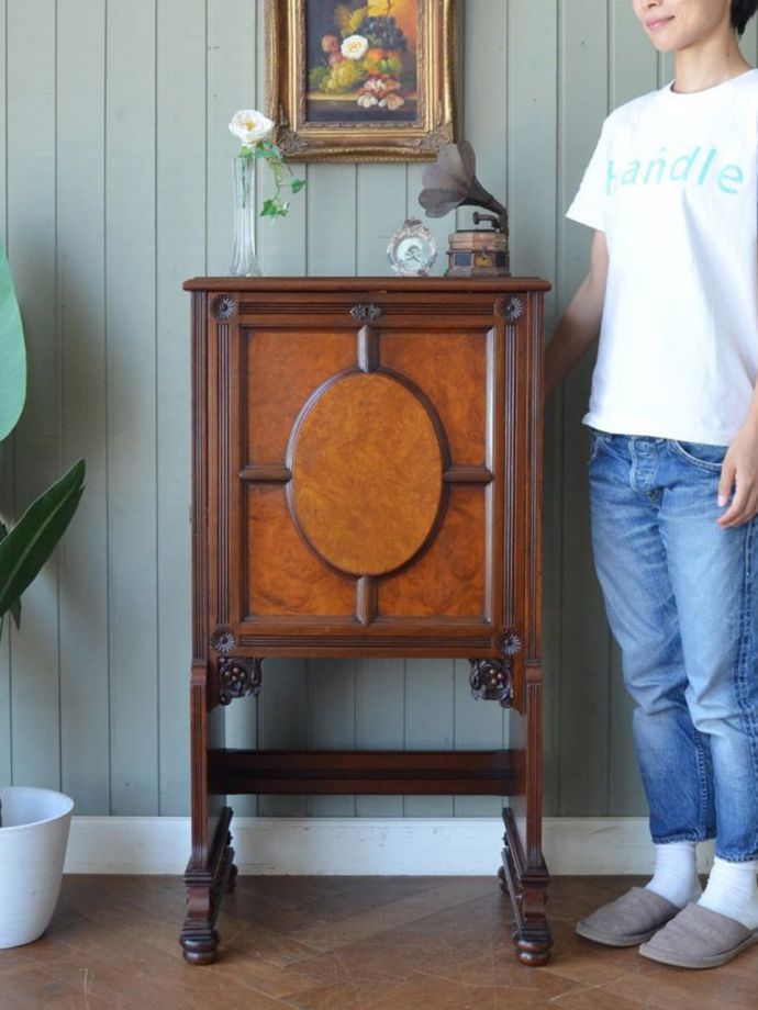 英国アンティークのビューロー