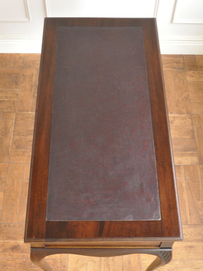 書斎机の美しい天板