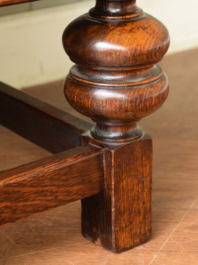 アンティーク家具の脚