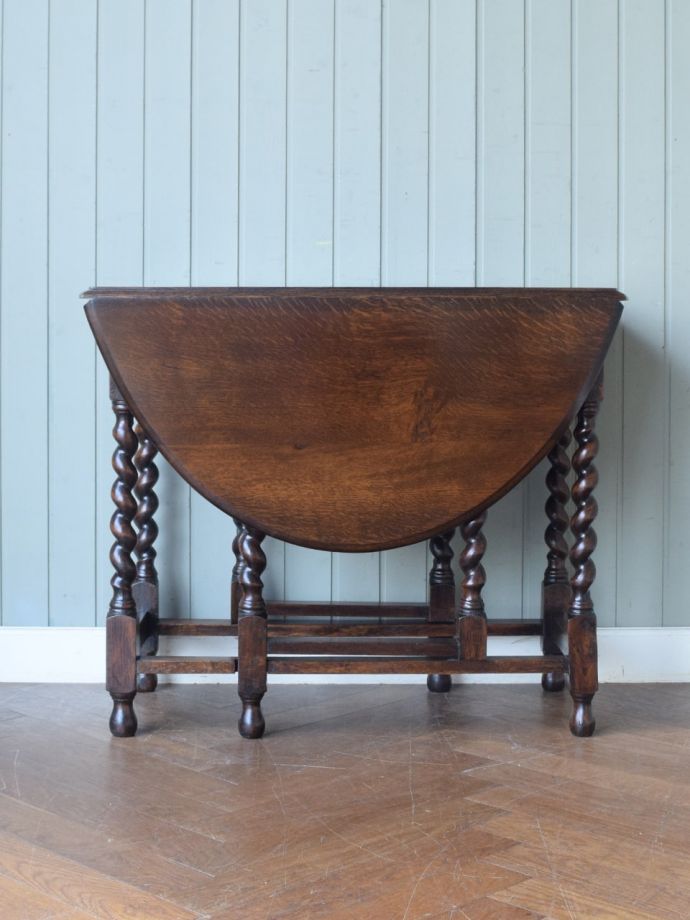 畳んだ時のゲートレッグテーブル