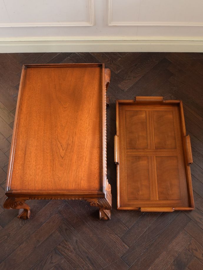 アンティークのテーブルの天板