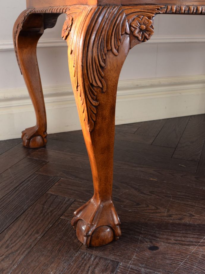 アンティーク家具の脚