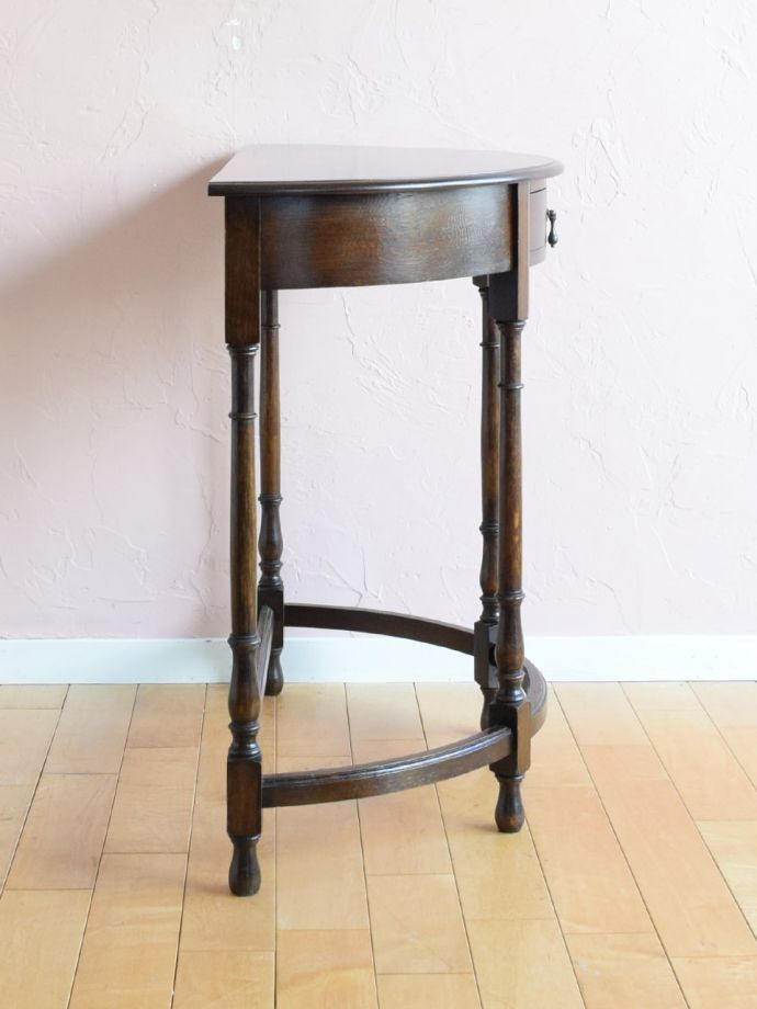 コンソールテーブルの側面