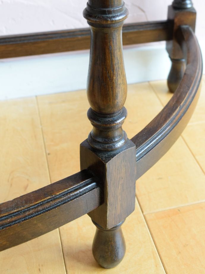 アンティーク家具の脚