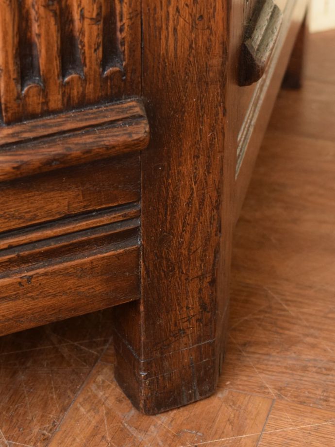 アンティーク家具の脚