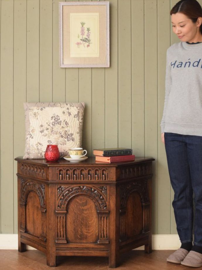 アンティークのブランケットボックス