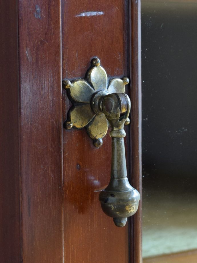 アンティーク家具の取っ手