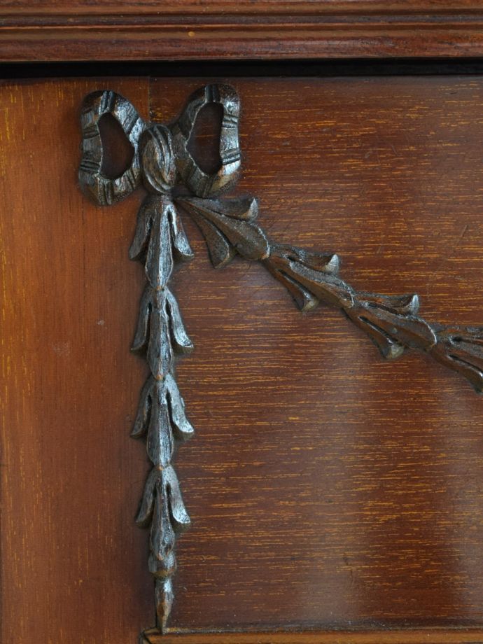 アンティークらしい彫