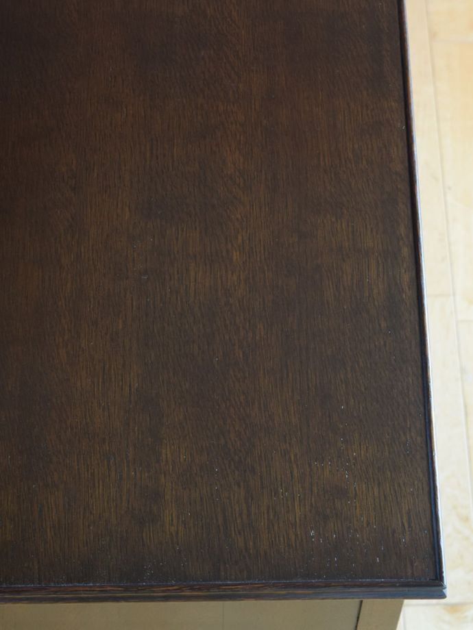 ドレッサーの天板