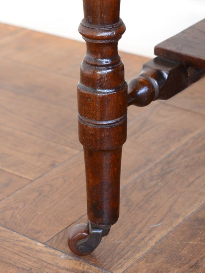 アンティーク家具の脚