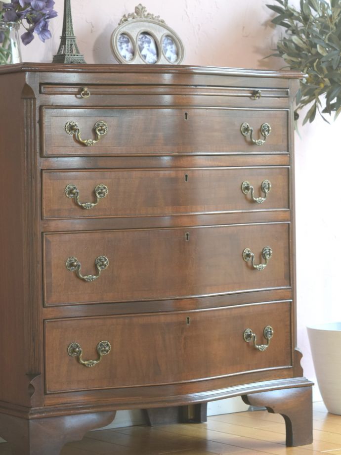 アンティークチェストの美しい木目