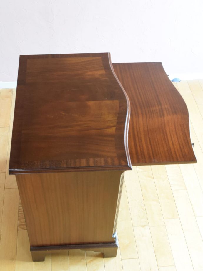 おしゃれなチェストの天板