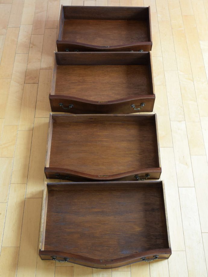 おしゃれなチェストの引き出しの中