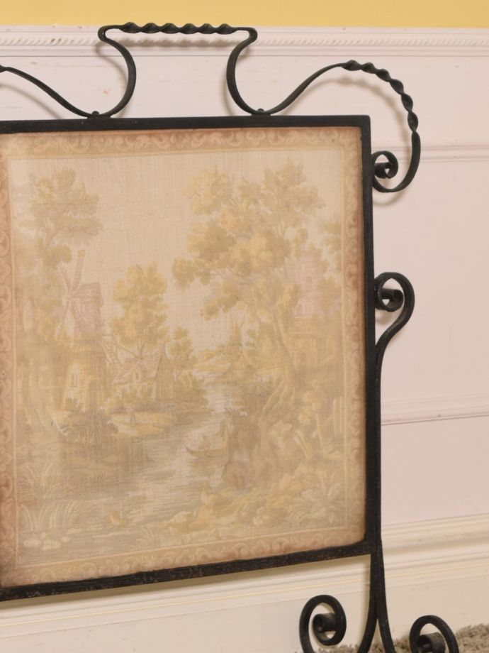 アンティーク家具らしいアイテム