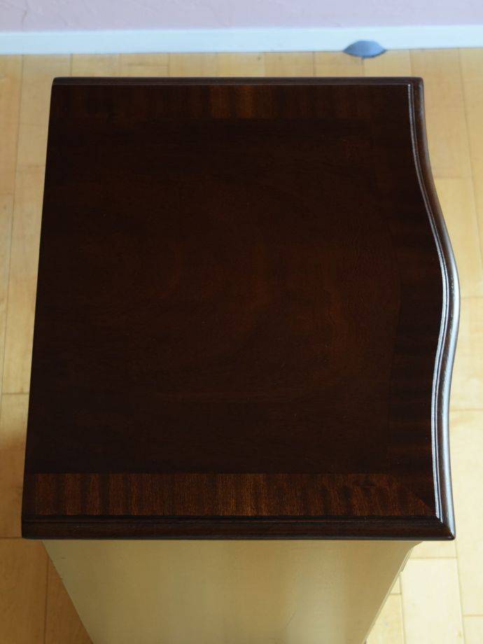 おしゃれなチェストの天板