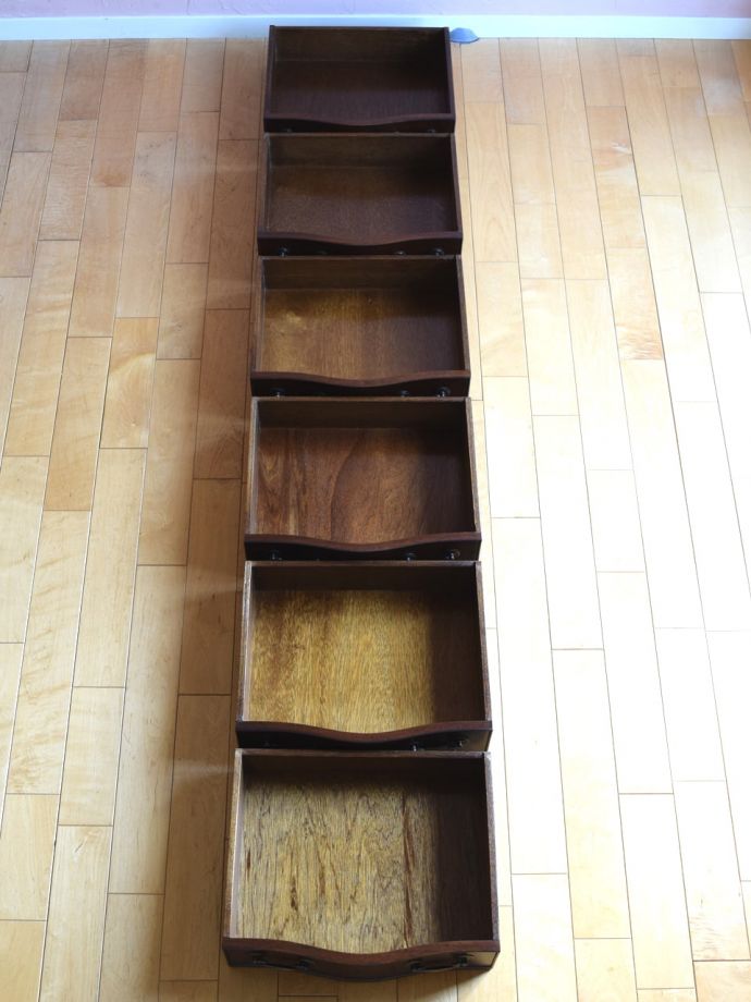 おしゃれなチェストの引き出しの中