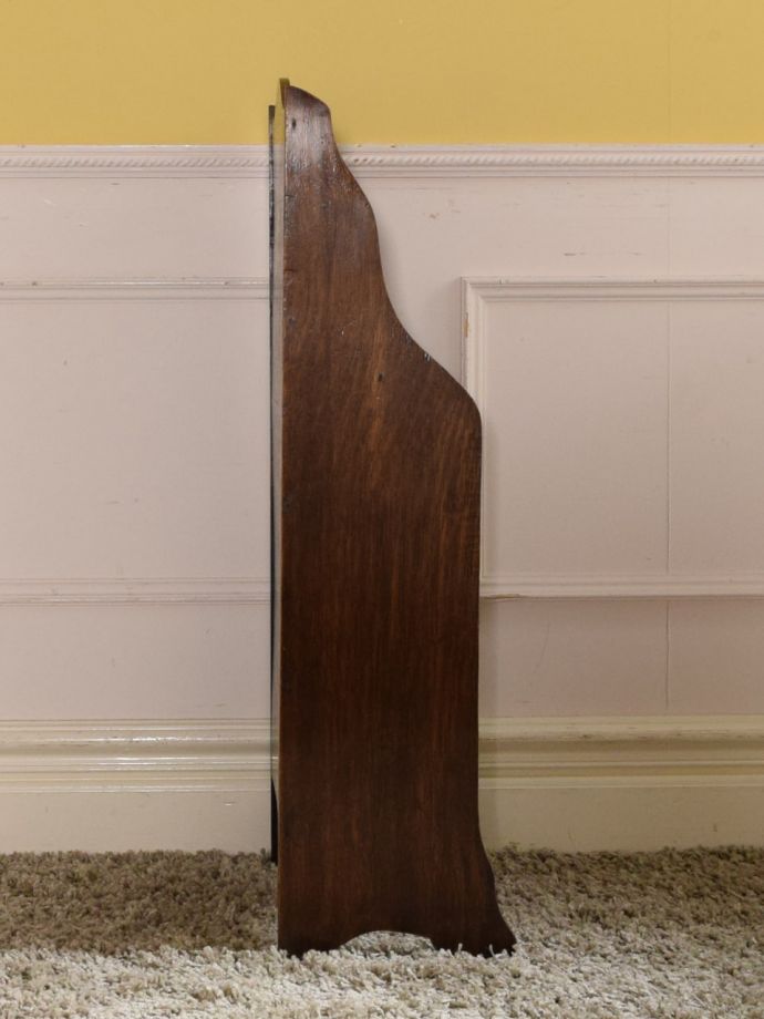 マガジンラックの側面