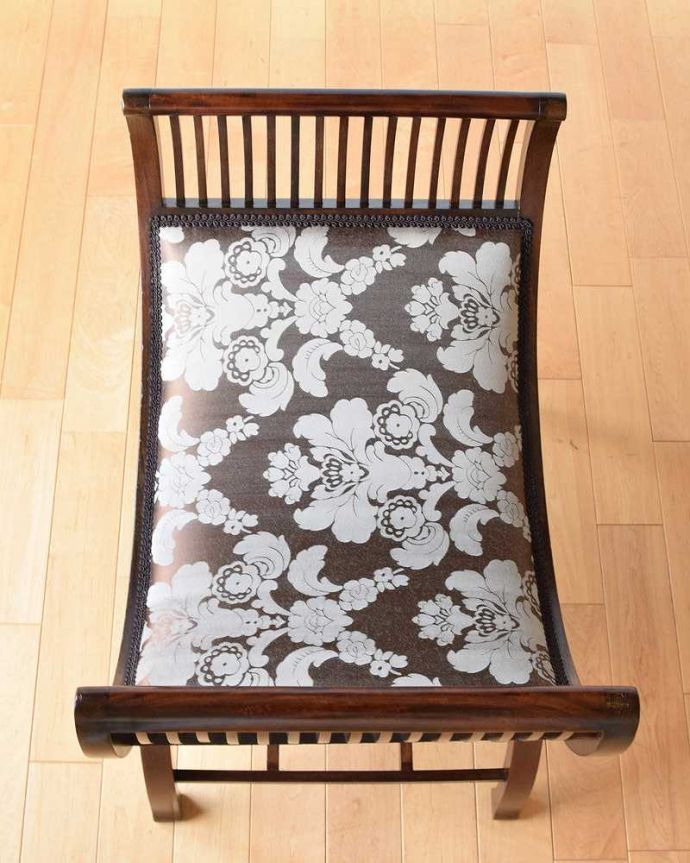布座面 アンティーク チェア 象嵌の装飾入りが美しい、マホガニー材のアンティークスツール。新しく張り替えました。(q-274-c)